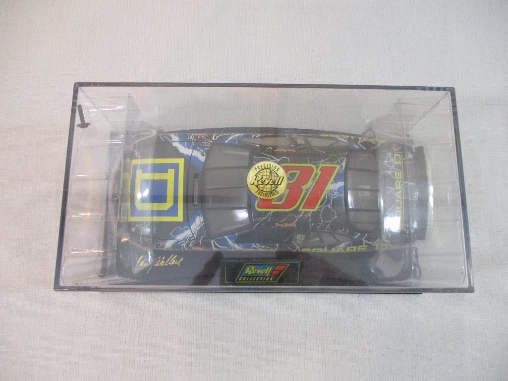 Kenny Wallace #81 1998 Square D/Lightning Ford Taurus 1:24 Scale Diecast Replica, Revell Collection,