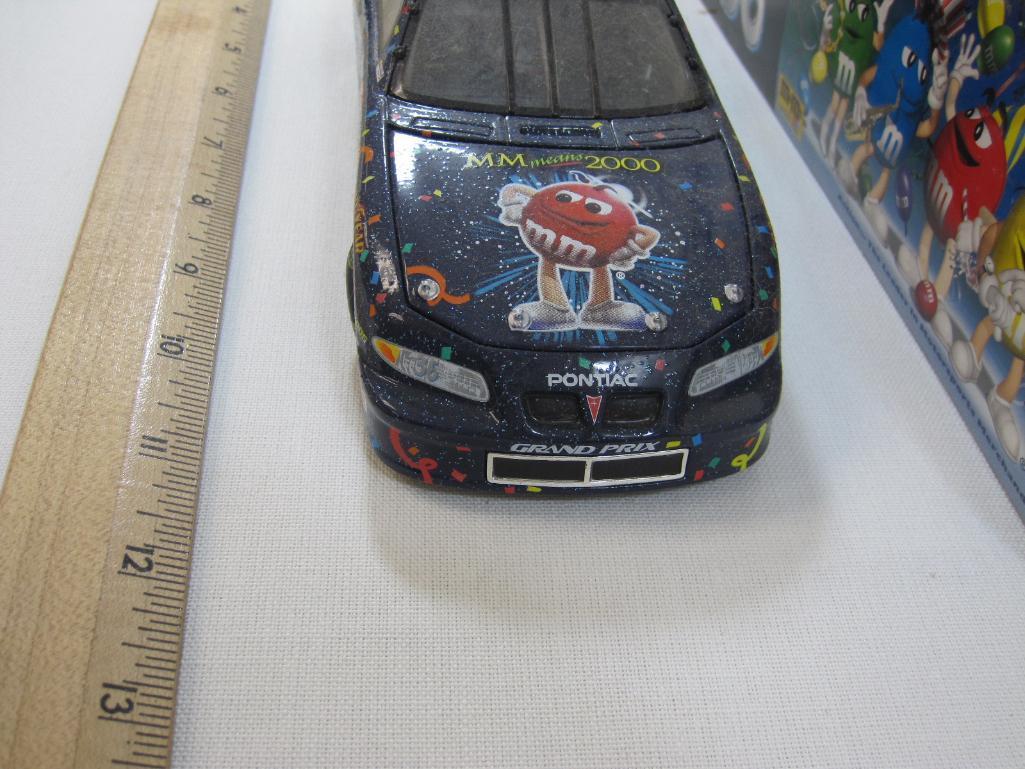 Ernie Irvan #36 M&M Millennium 1999 Pontiac Limited Edition 1:24 Scale Stock Car, NASCAR Adult