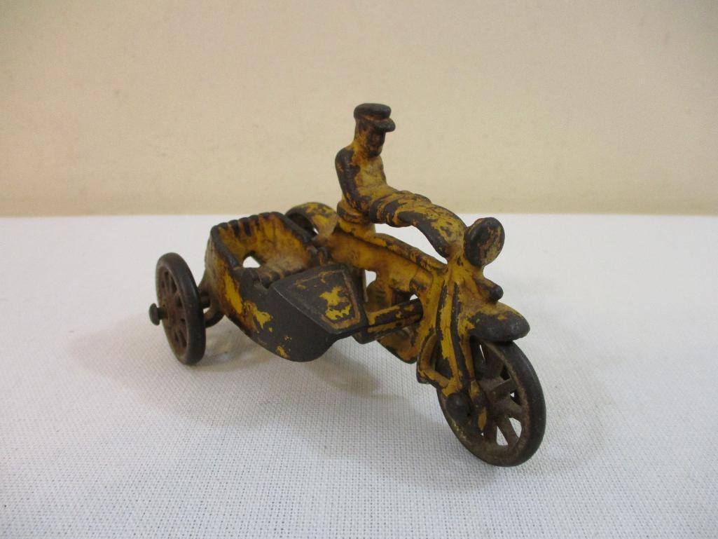 Vintage Metal Police Officer Motorcycle with Side Car, 6 oz