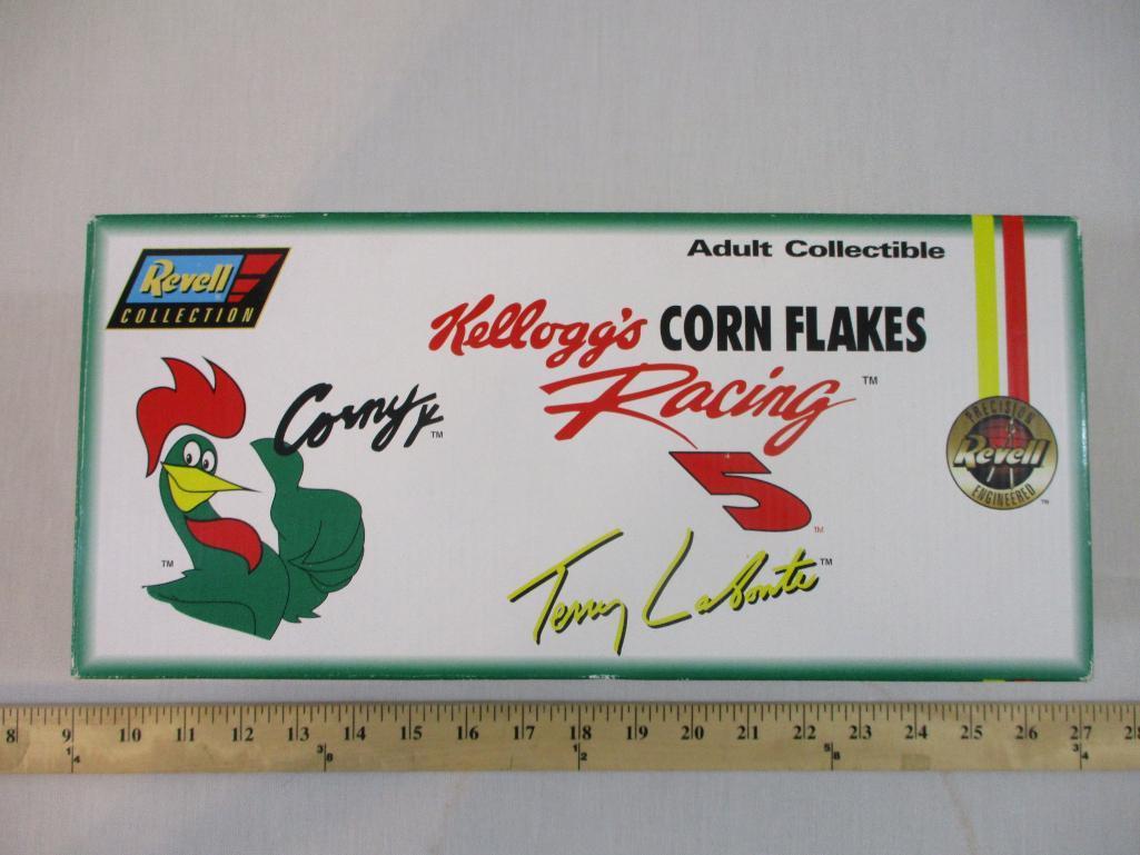 Terry Labonte #5 Kellogg's Corn Flakes Racing 1:18 Scale Diecast Replica 1998 Chevrolet Monte Carlo,