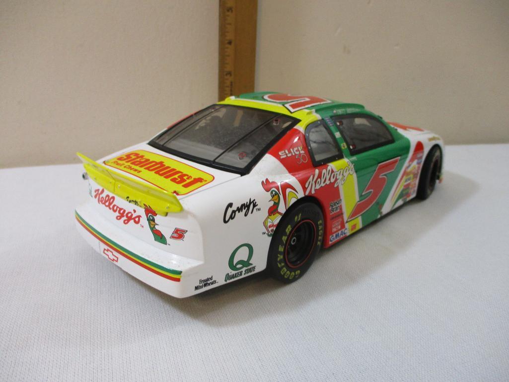 Terry Labonte #5 Kellogg's Corn Flakes Racing 1:18 Scale Diecast Replica 1998 Chevrolet Monte Carlo,