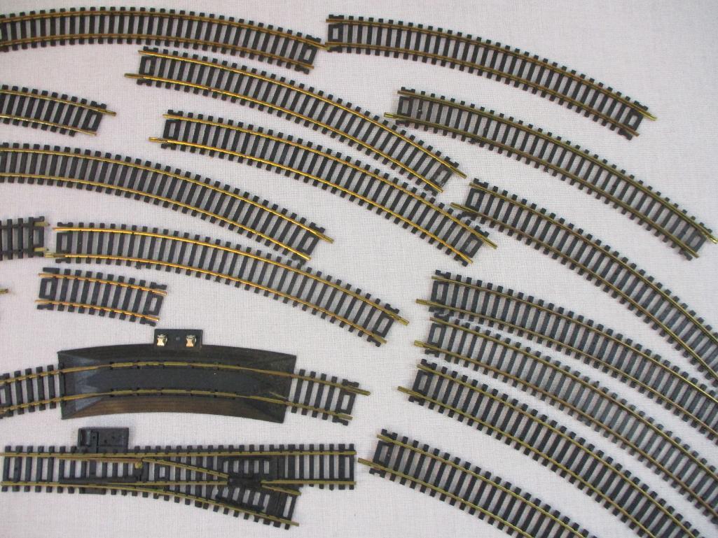 Assorted TYCO HO Scale Train Track Pieces, curves and straights, 15 oz