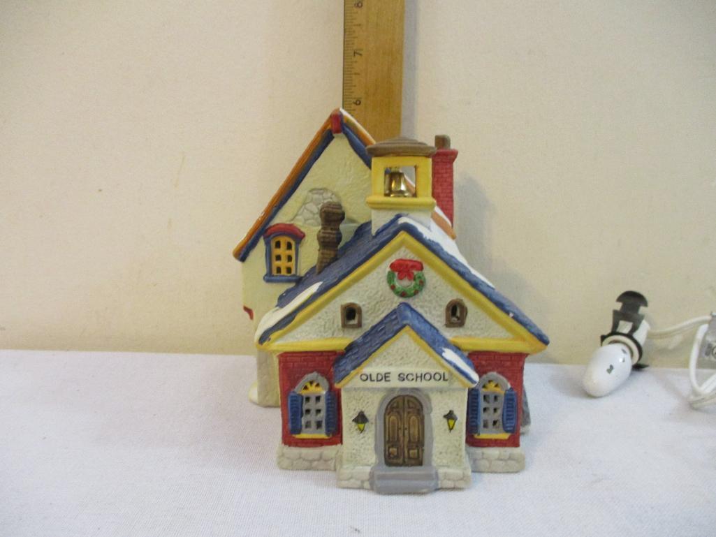 Olde School Lemax Dickensvale Collectibles Porcelain Lighted House, in original box, 1993 Lemax Inc,