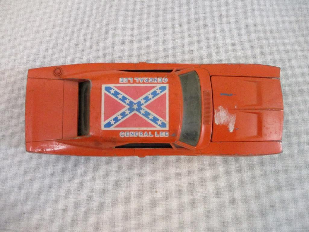 ERTL Diecast General Lee Car, 1 lb