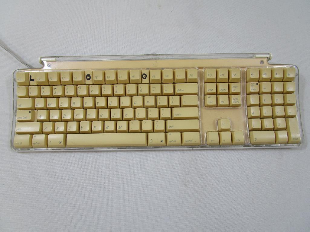 Apple Pro Keyboard Model Number M7803