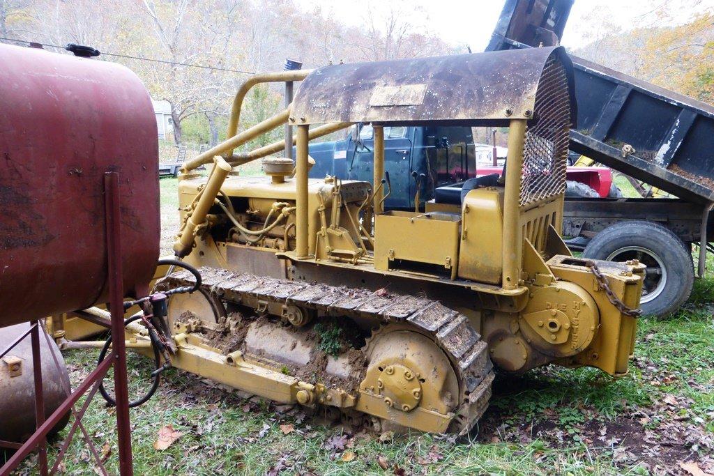 Cat D4 dozer with wrench, RUNS