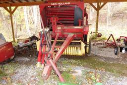 Sperry Holland 847 round baler