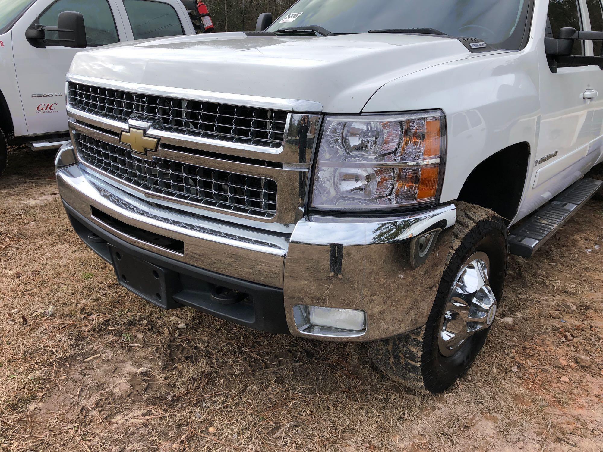 2008 CHEVY 3500HDCREW CAB DUALLY, VIN: 1GCJK33608F116873, CREW CAB, 4WD, LEATHER, PW, PD, RUNNING