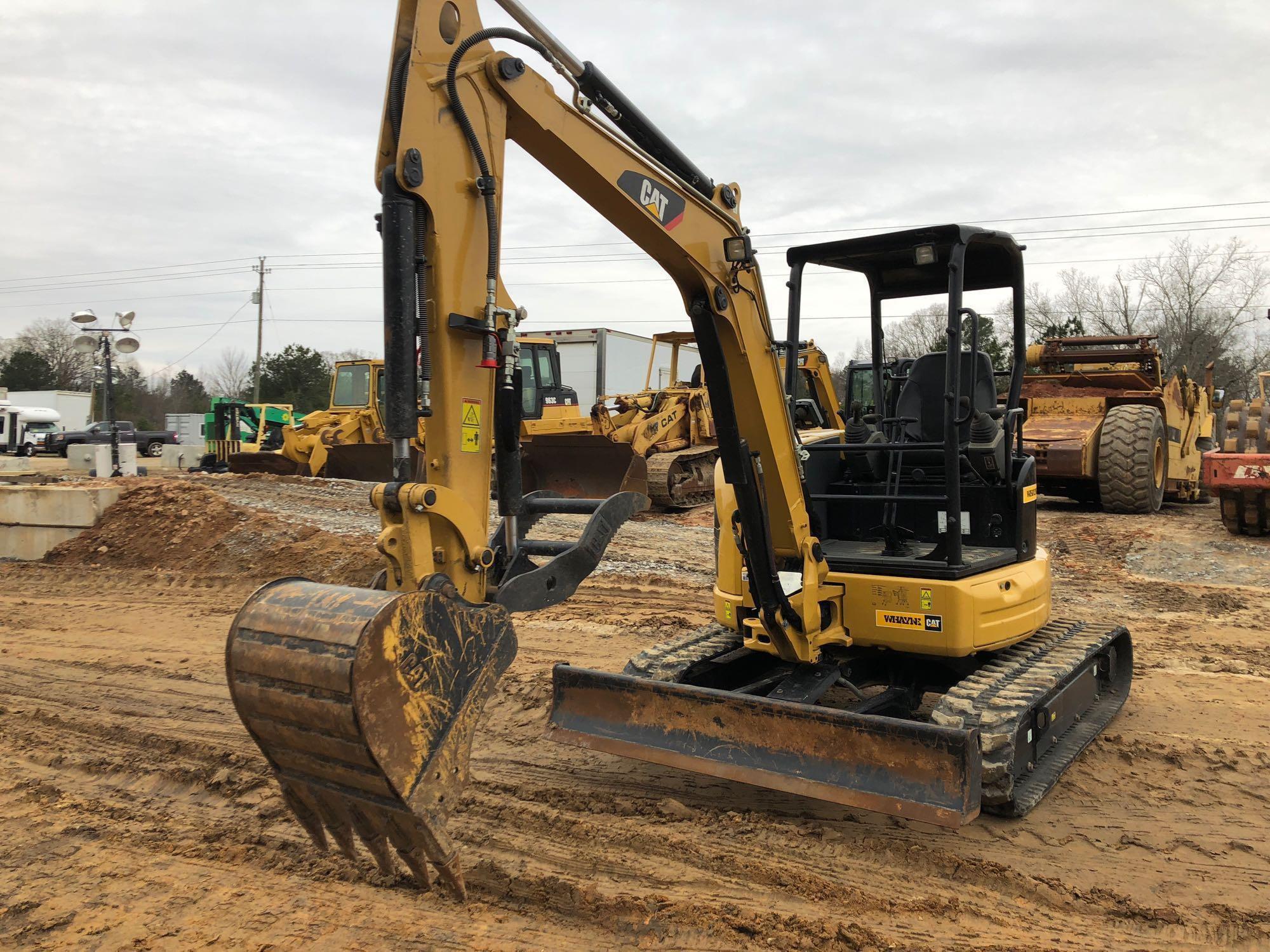 2015 CAT 304E2 CR MINI EXCAVATOR, S# LME0400184, OROPS, RUBBER TRACKS, PUSH BLADE, 24? CAT TOOTH