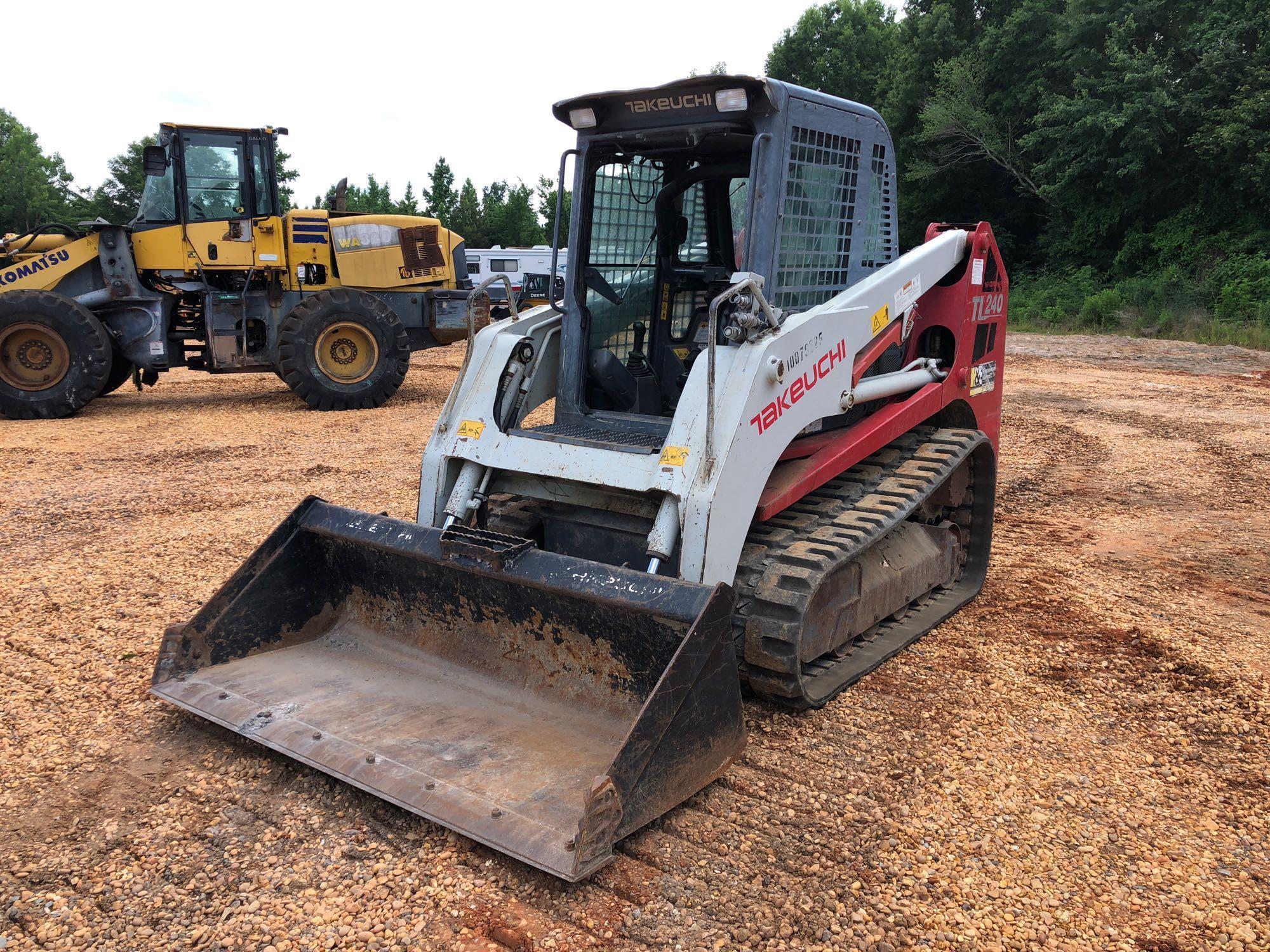 2011 TAKEUCHI TL240 MULTI TERRAIN LOADER, SN 224001097, CAB AIR, AUX. HYDRAULICS, 76? LOW PRO SMOOTH