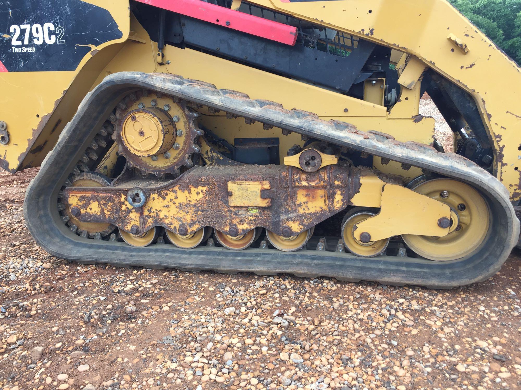 2009 CAT 279C MULTI TERRAIN LOADER. TWO SPEED. AUX HYDRAULICS. OROPS. 66? LOW PRO SMOOTH EDGE