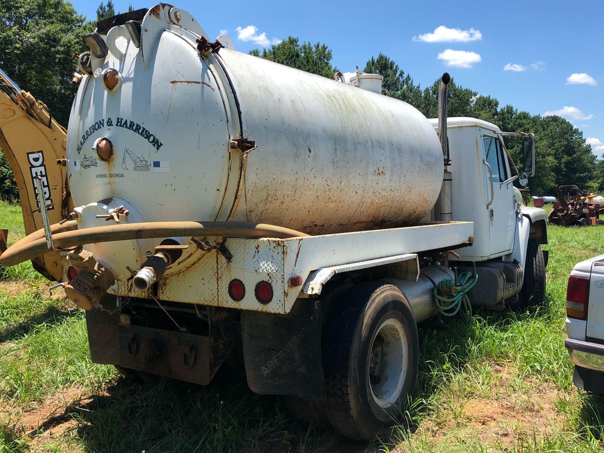 1987 INTERNATIONAL VACUUM TRUCK