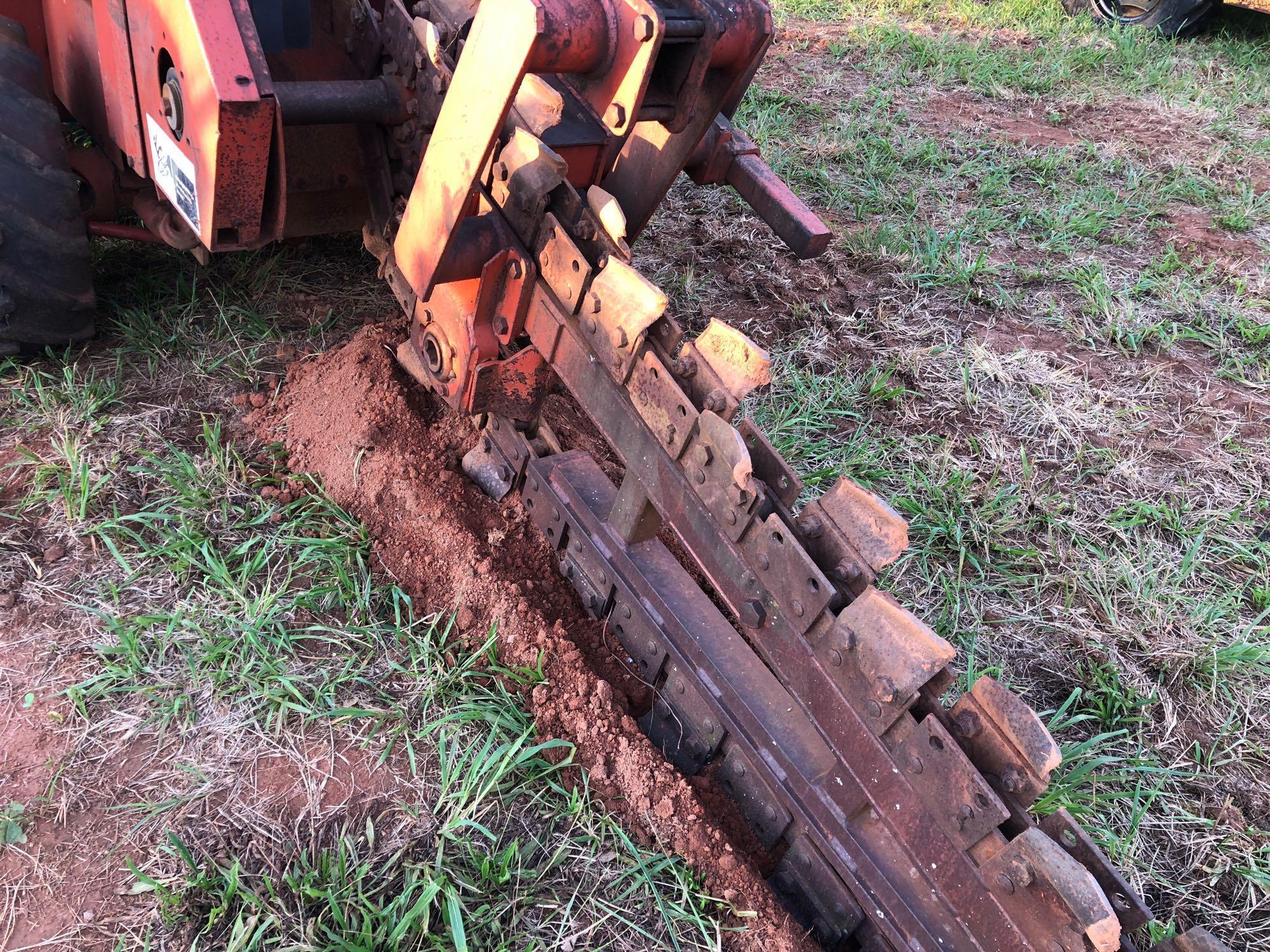 DITCH WITCH 4010 TRENCHER