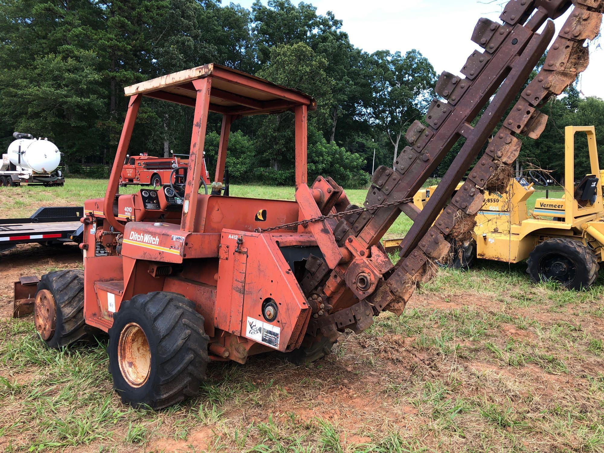 DITCH WITCH 4010 TRENCHER
