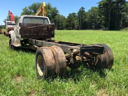 1986 FORD CAB AND CHASSIS