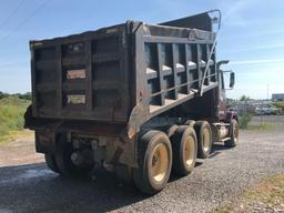 1998 VOLVO TRI-AXLE DUMP