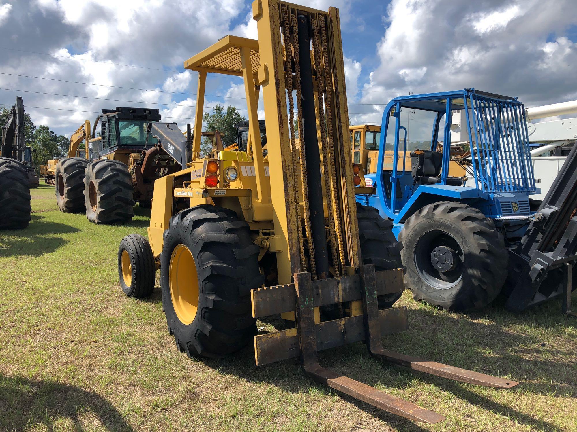 CASE 586D...ROUGH TERRAIN FORKLIFT