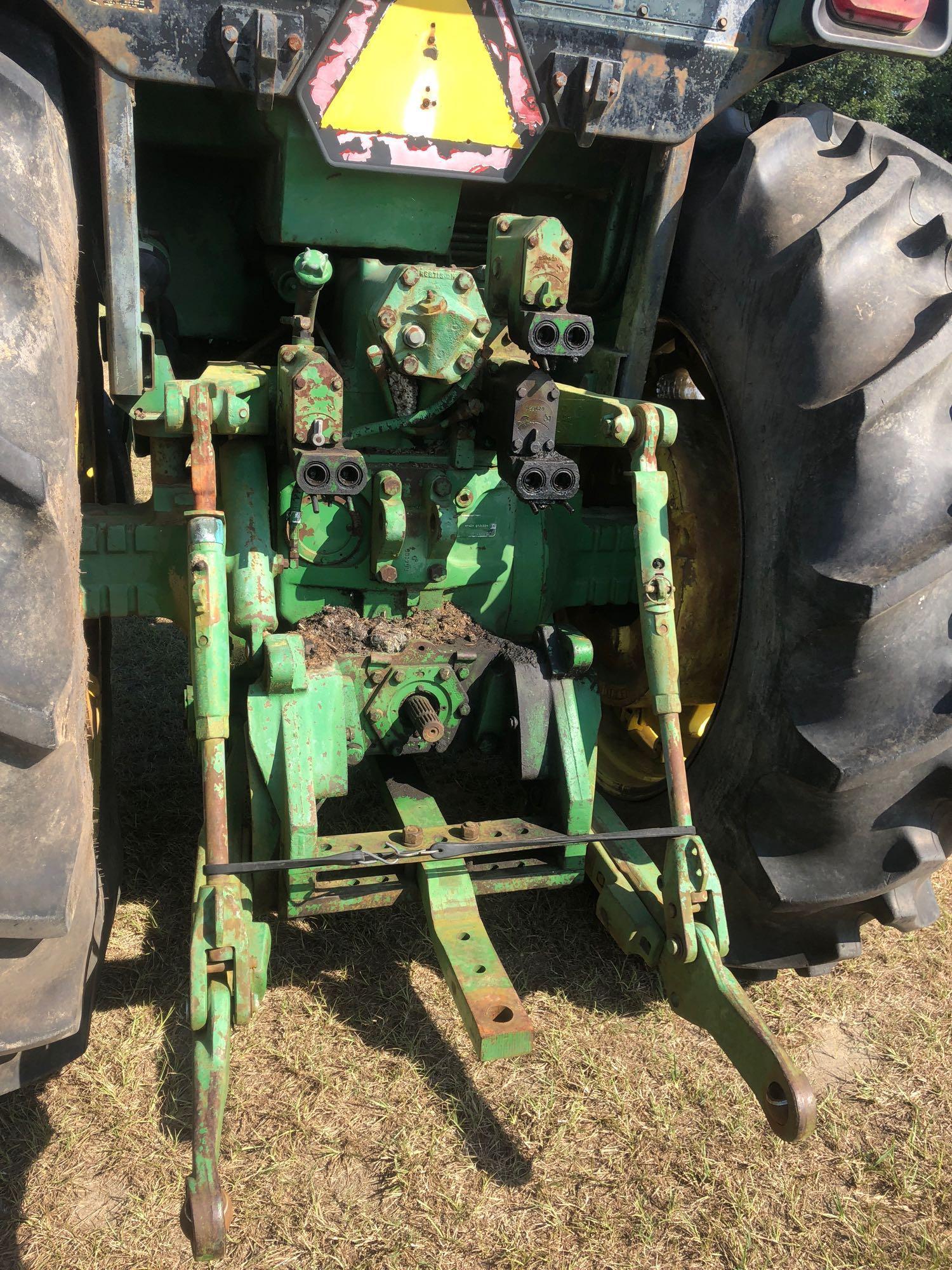 JOHN DEERE 4640 TRACTOR