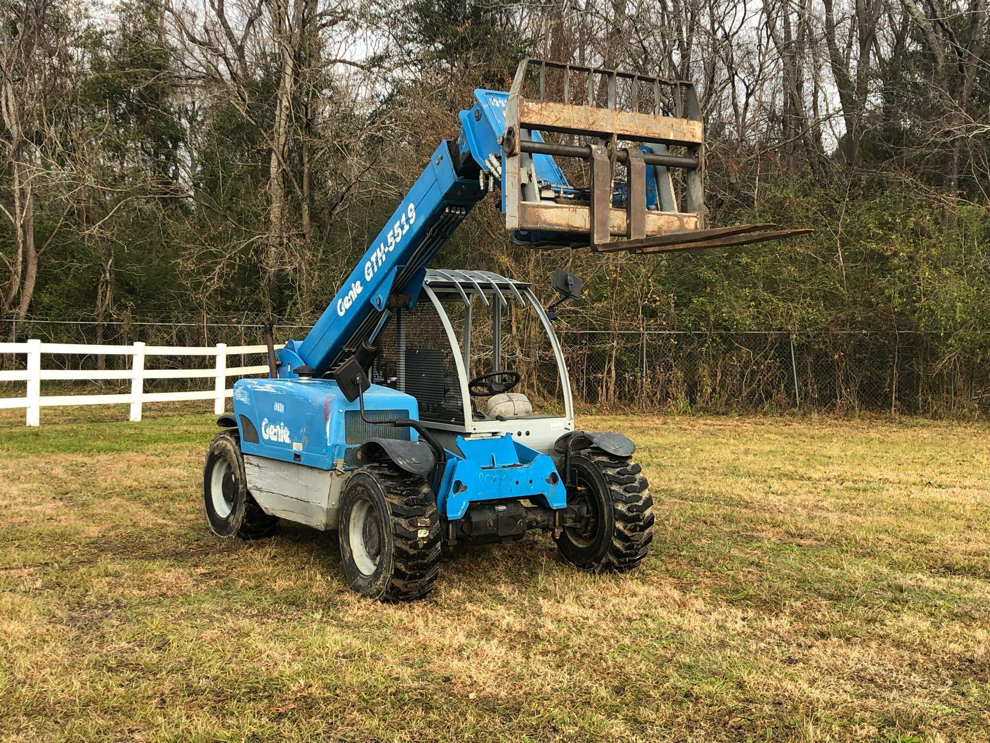 2008 GENIE GTH 5519, TELEHANDLER