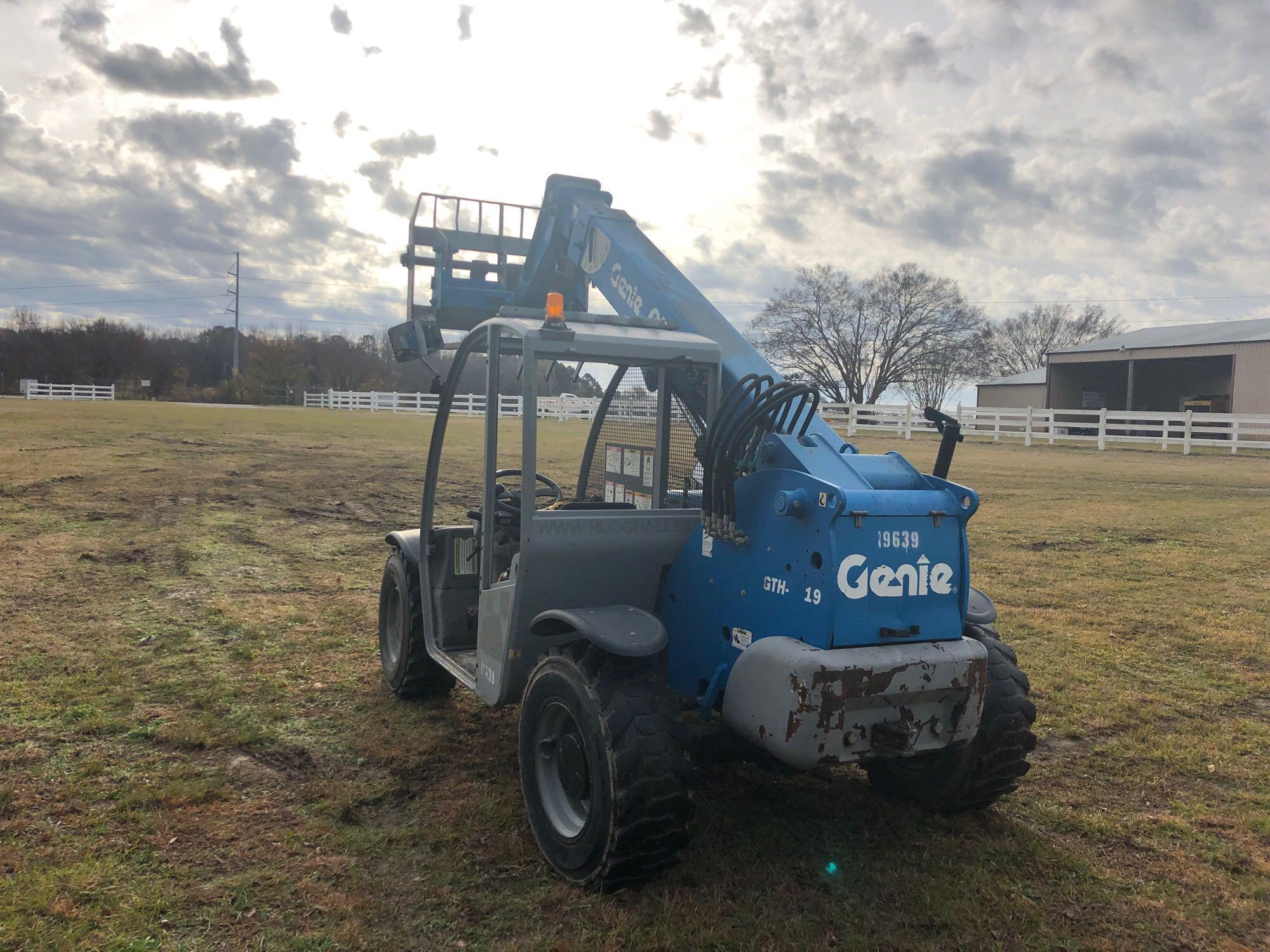 2008 GENIE GTH 5519, TELEHANDLER