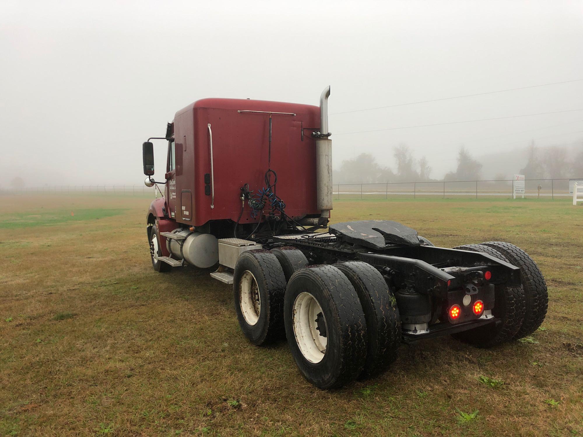 2007 FREIGHTLINER ROAD TRACTOR