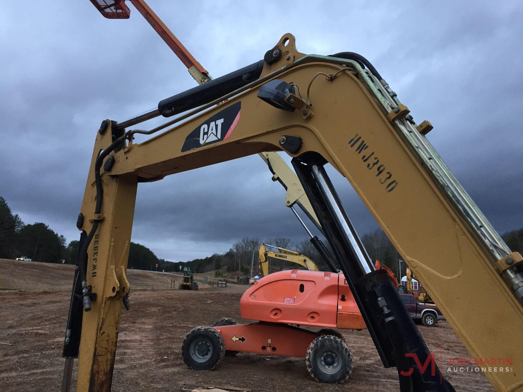 2009 CAT 305C MINI EXCAVATOR