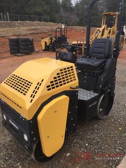 NEW ROADWAY VIBRATORY ROLLER