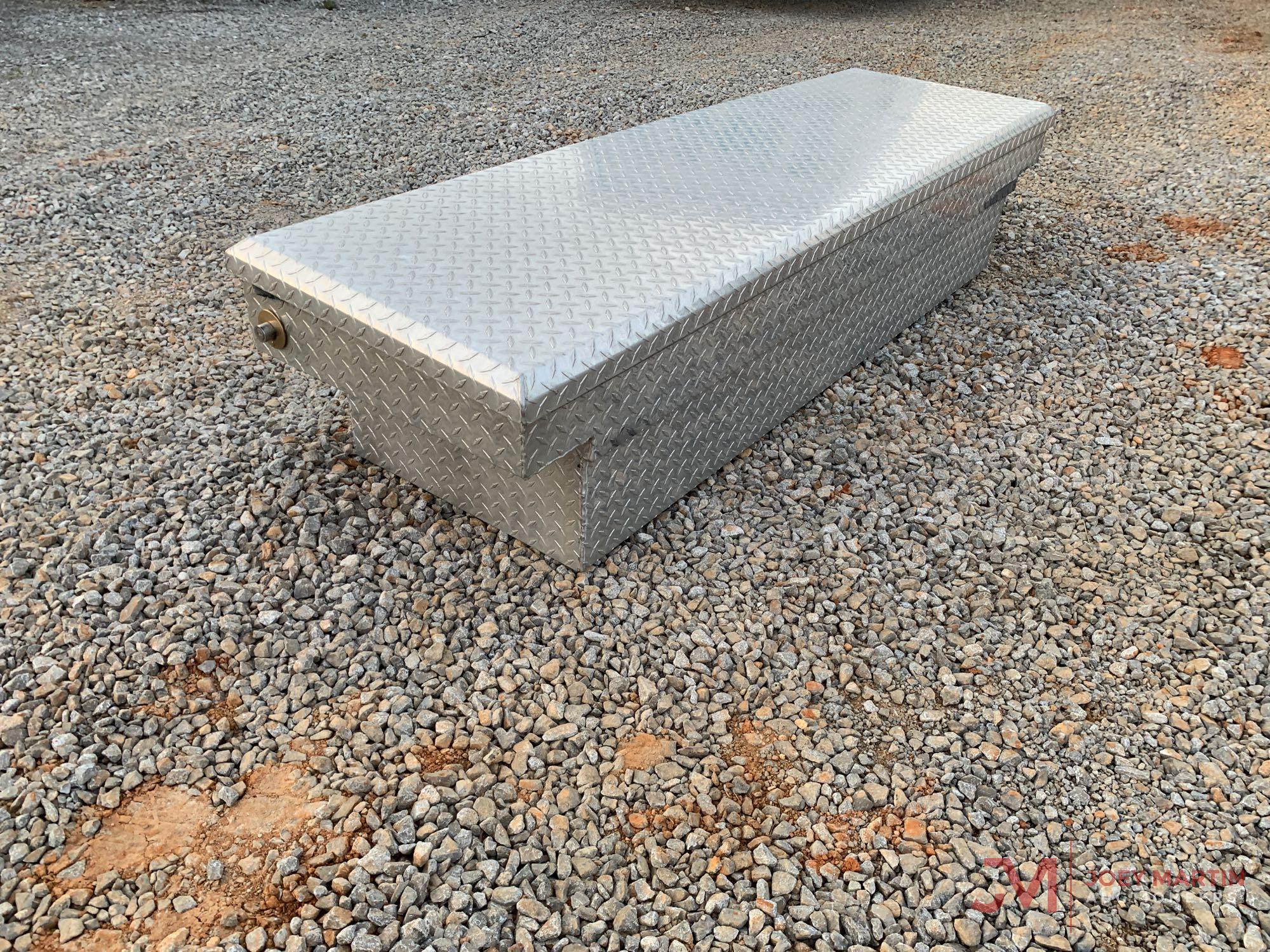 ALUMINUM TOOLBOX