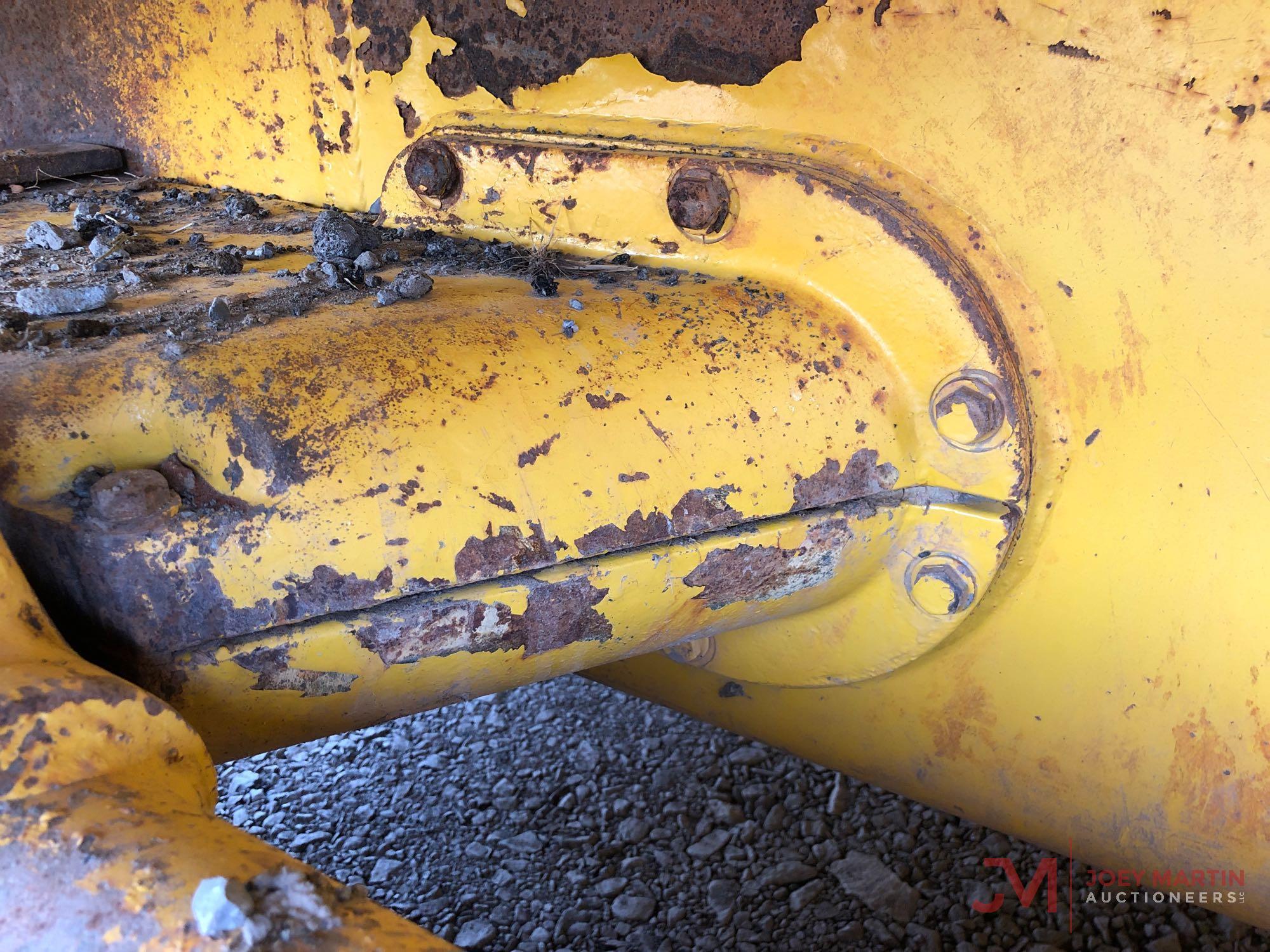 2013 KOMATSU D51PXi CRAWLER DOZER