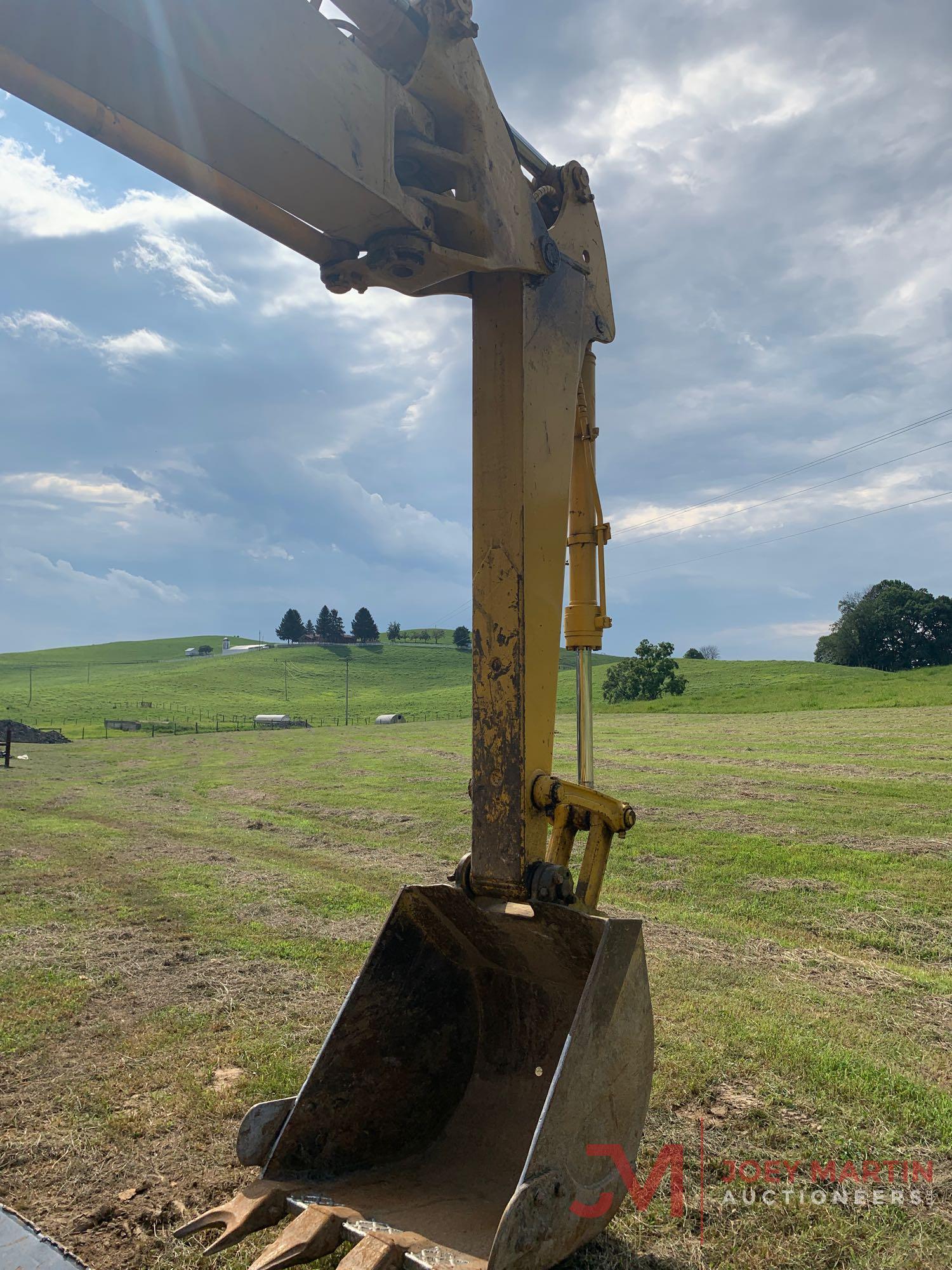 1998 KOMATSU PC128UU-1E HYDRAULIC EXCAVATOR