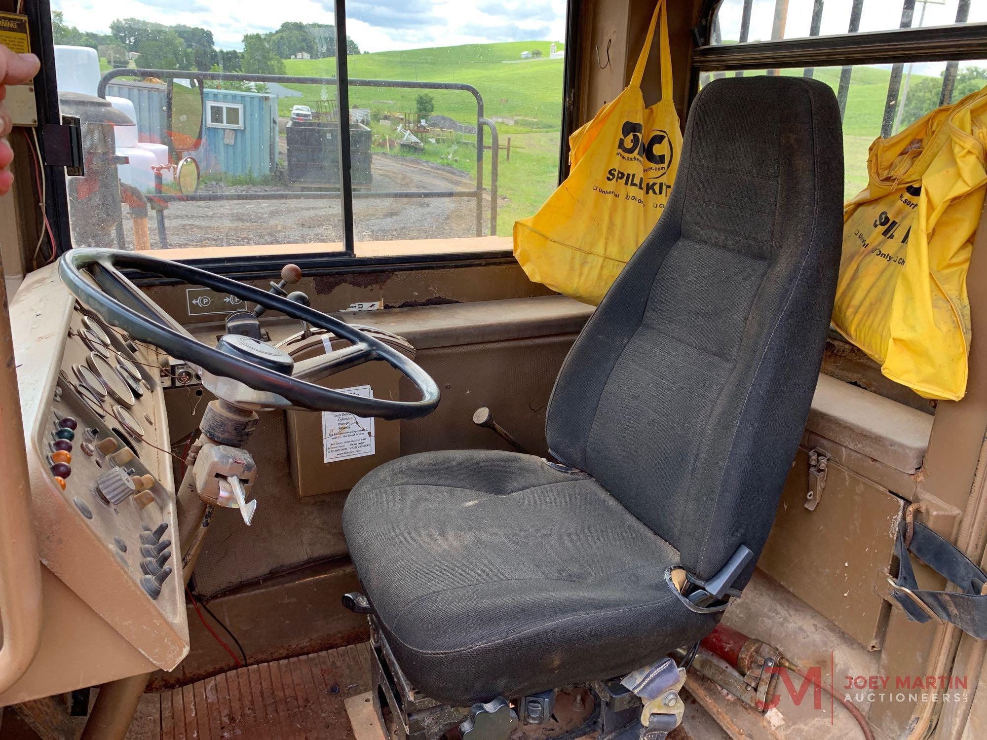 1988 CAT D350C OFF ROAD TRUCK