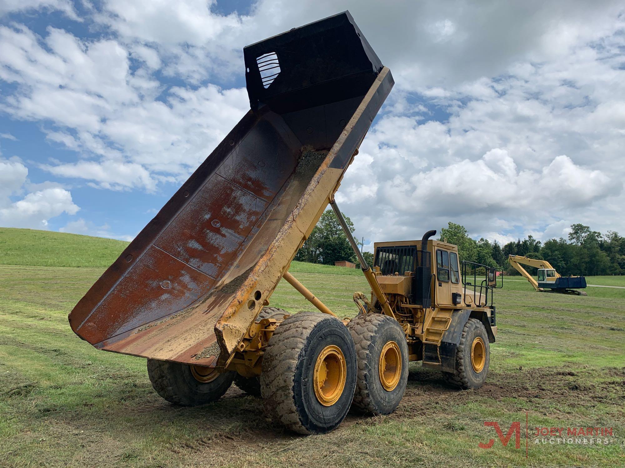 1993 CAT D300D OFF ROAD TRUCK