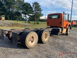 2015 INTERNATIONAL 7400 TRUCK