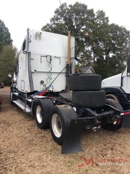 2010 FREIGHTLINER TRUCK