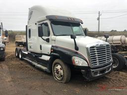 2011 FREIGHTLINER TRUCK