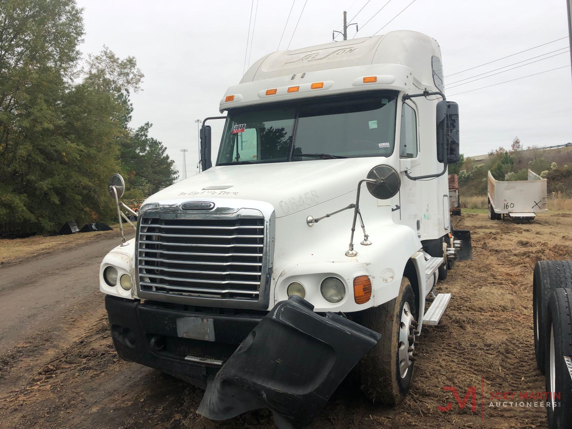 2006 FREIGHTLINER TRUCK