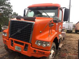 2016 VOLVO D13 DAY CAB