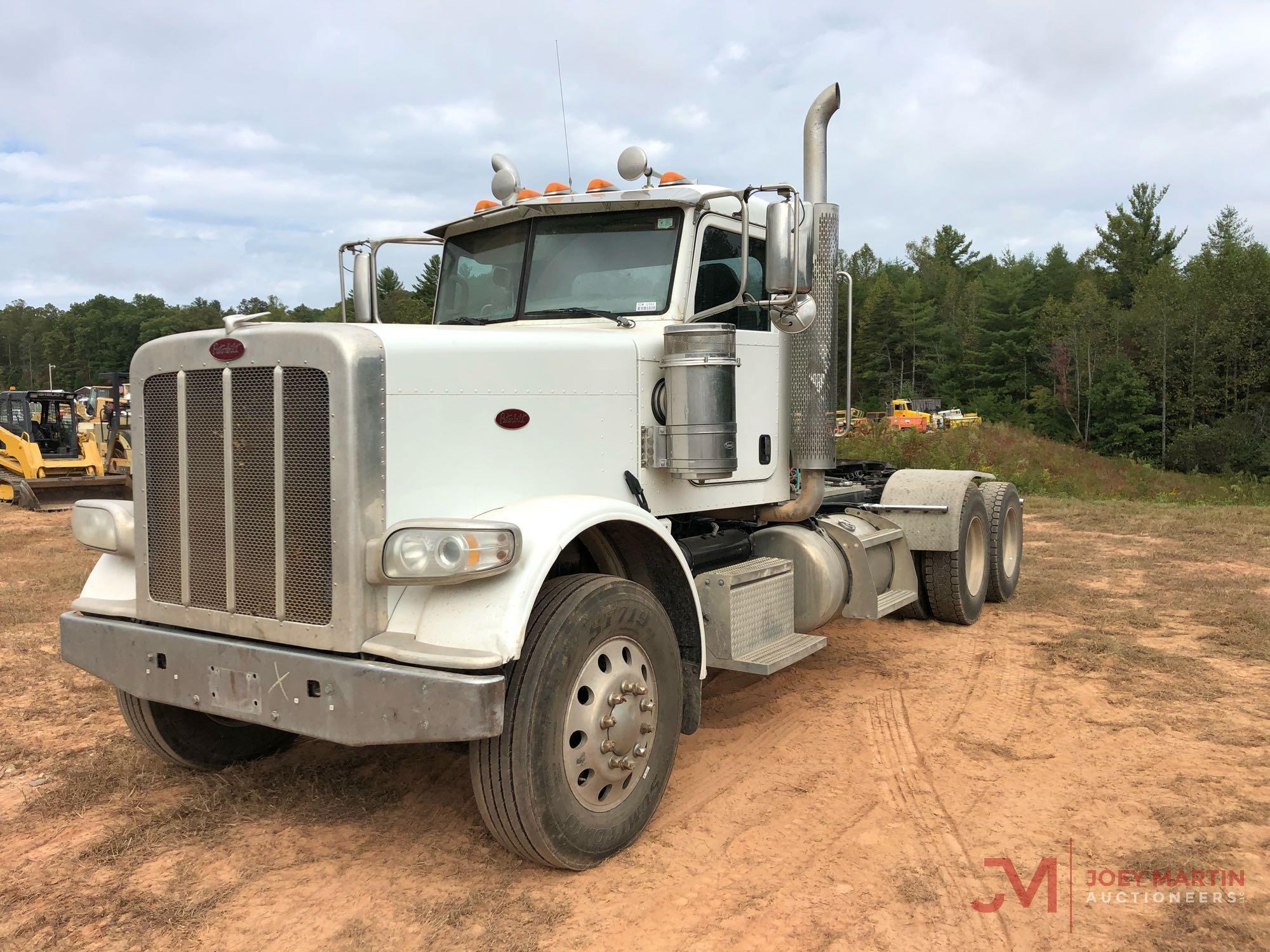 2015 PETERBILT 389 DAY CAB TRUCK TRACTOR