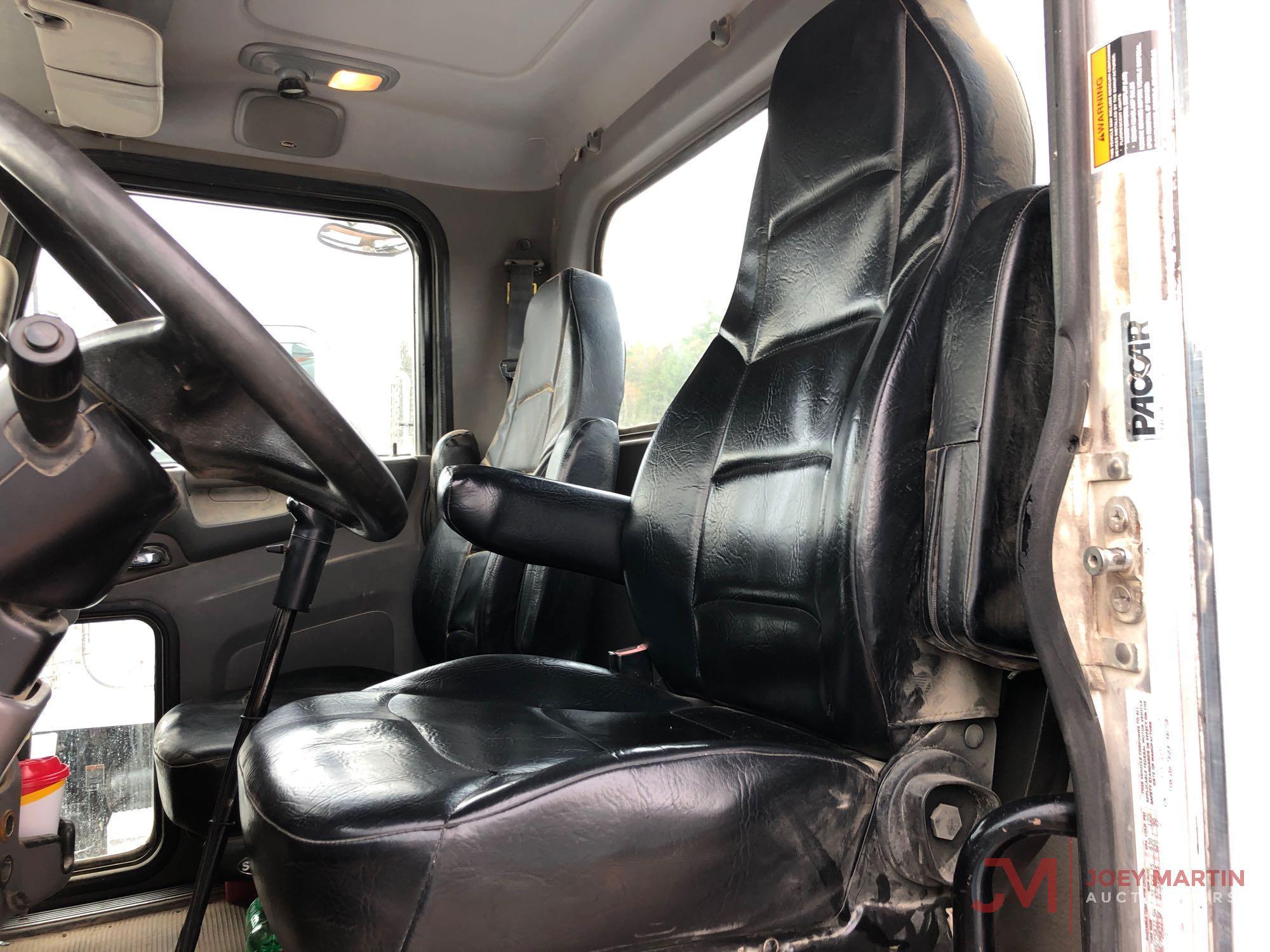 2015 PETERBILT 389 DAY CAB...TRUCK TRACTOR