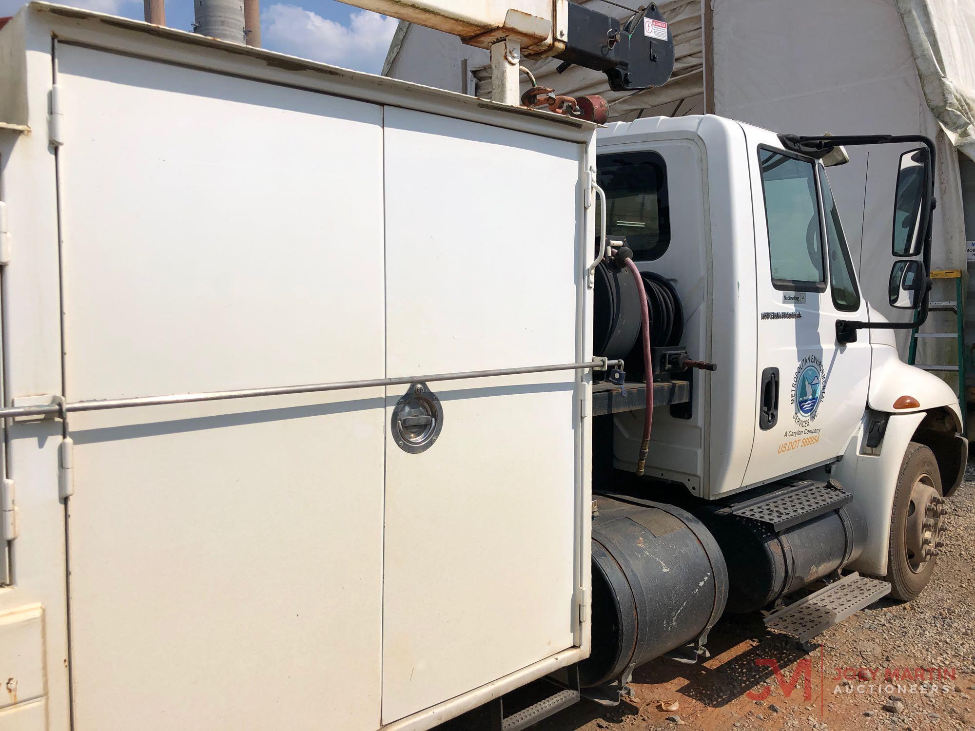 2007 INTERNATIONAL 4300 SBA 4X2 SERVICE TRUCK