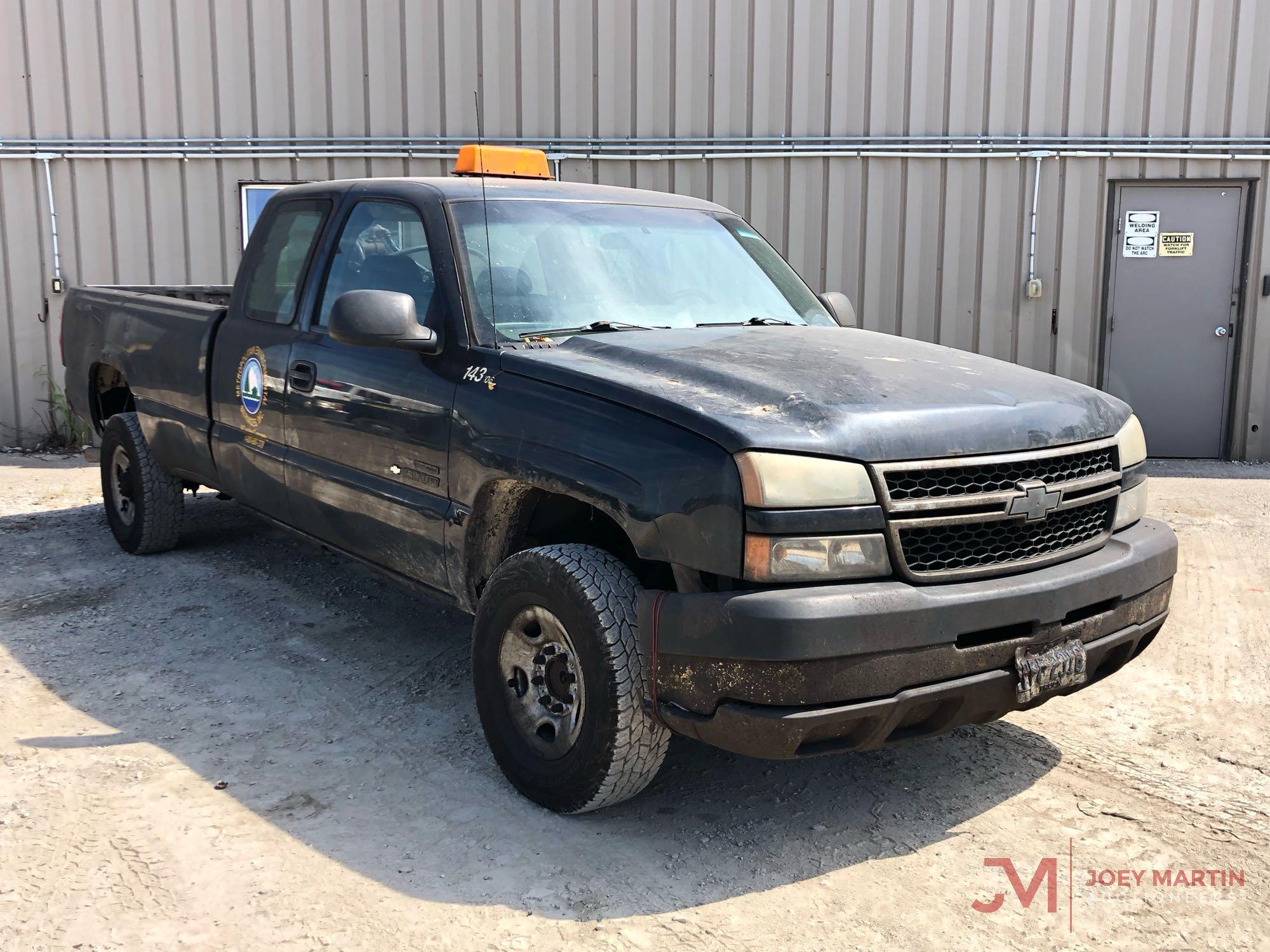 2006 CHEVROLET 2500HD PICKUP TRUCK