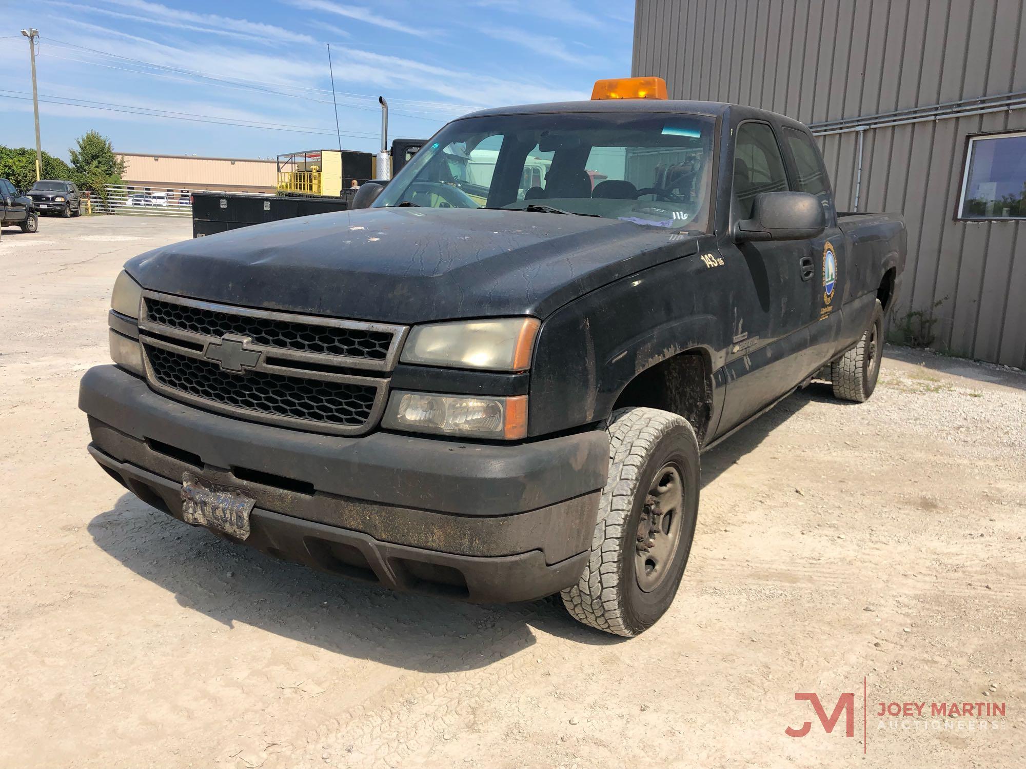 2006 CHEVROLET 2500HD PICKUP TRUCK