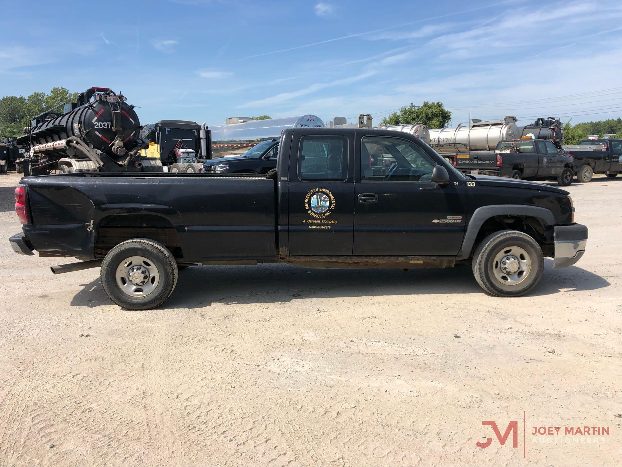 2004 CHEVROLET 2500HD PICKUP TRUCK