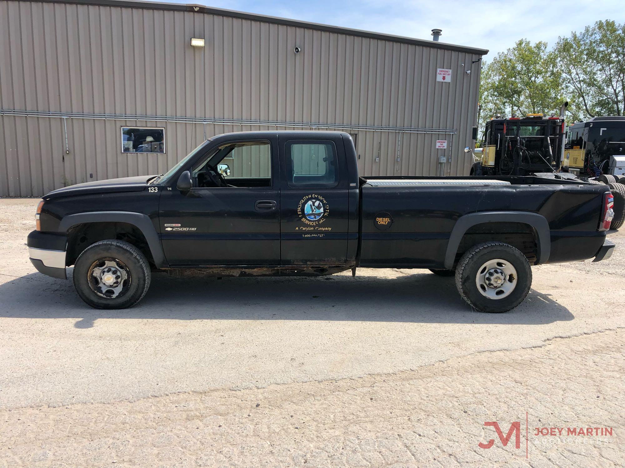 2004 CHEVROLET 2500HD PICKUP TRUCK