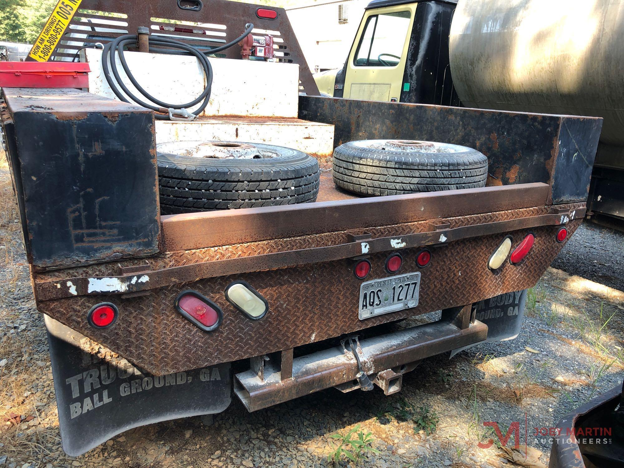 2004 CHEVROLET 3500 FLATBED TRUCK