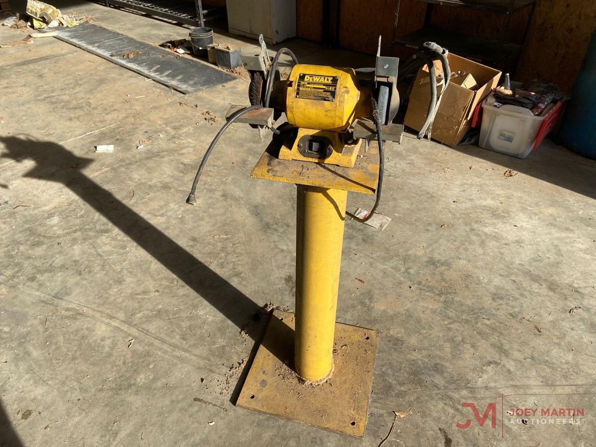 DEWALT 6" BENCH GRINDER WITH STAND