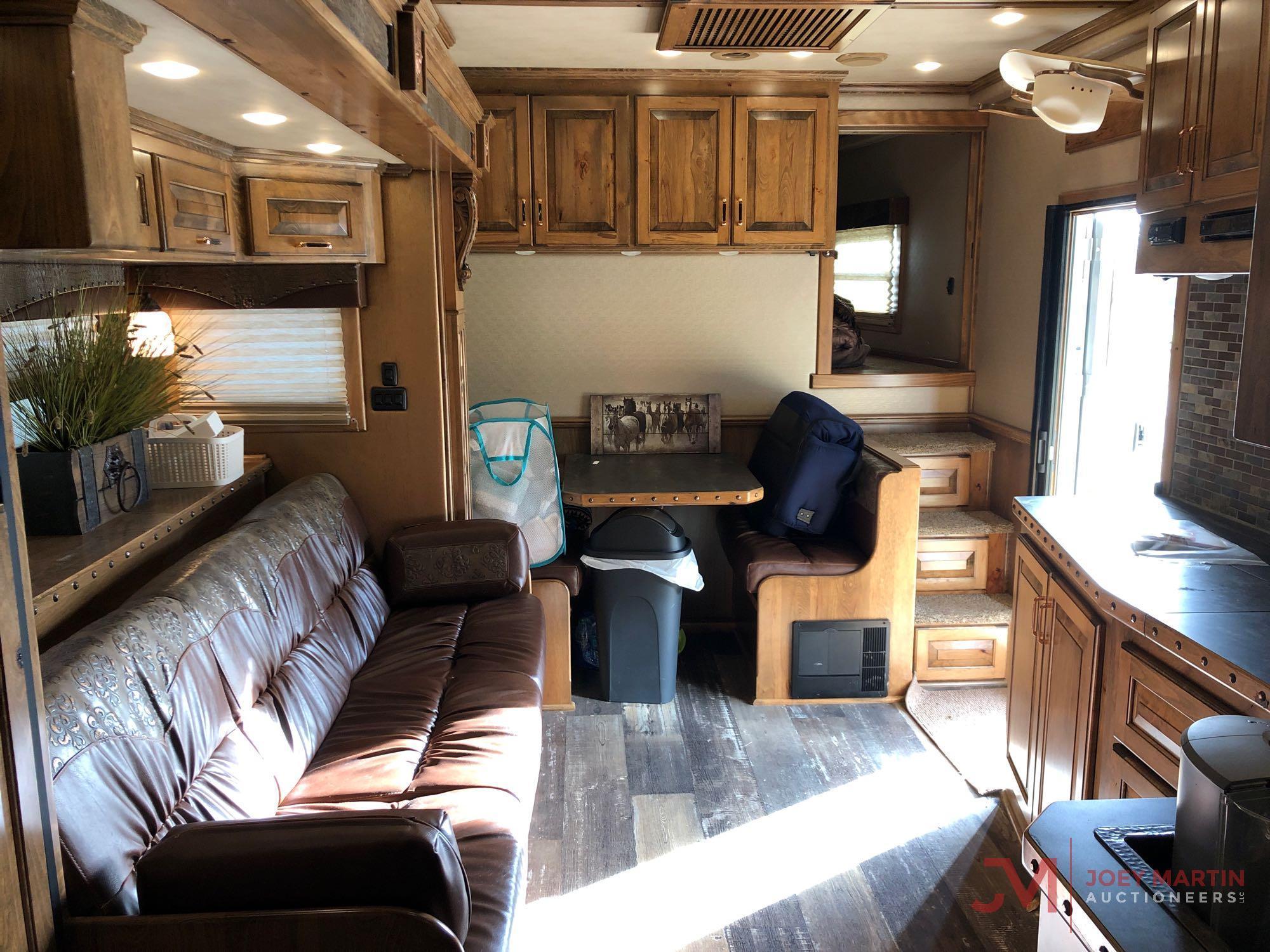 2019 4-STAR 3 HORSE SLANT ALUMINUM SHOW TRAILER