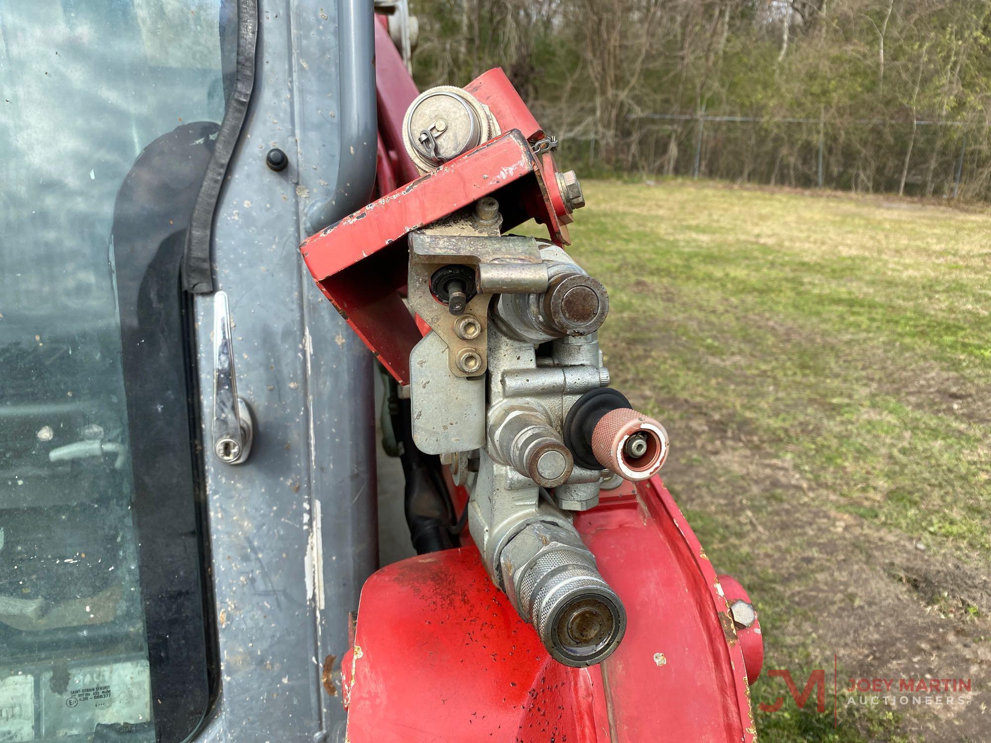 2016 TAKEUCHI TL8 MULTI TERRAIN LOADER