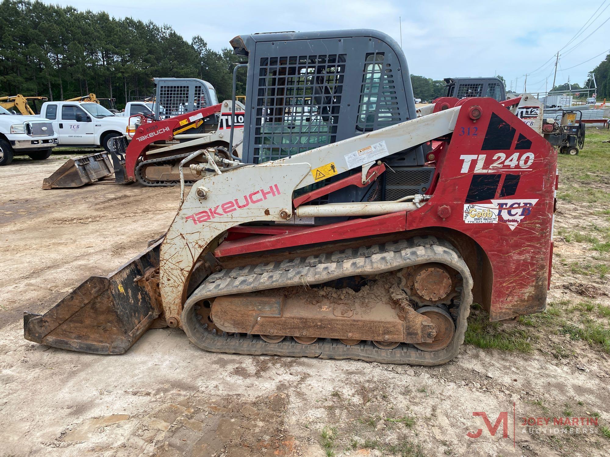 2010 TAKEUCHI TL240 MULTI TERRAIN LOADER