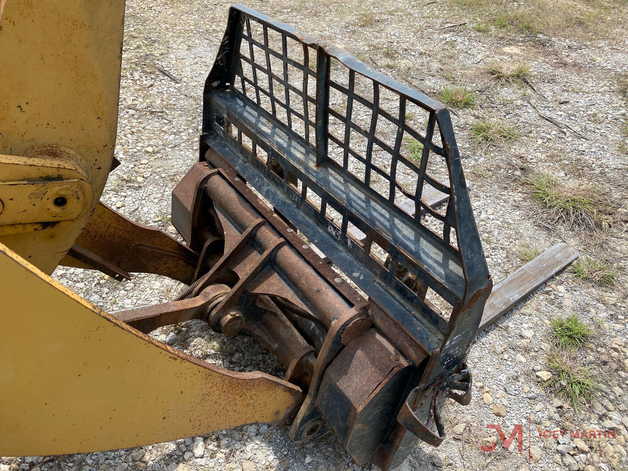 2010 CAT 904H RUBBER TIRE LOADER